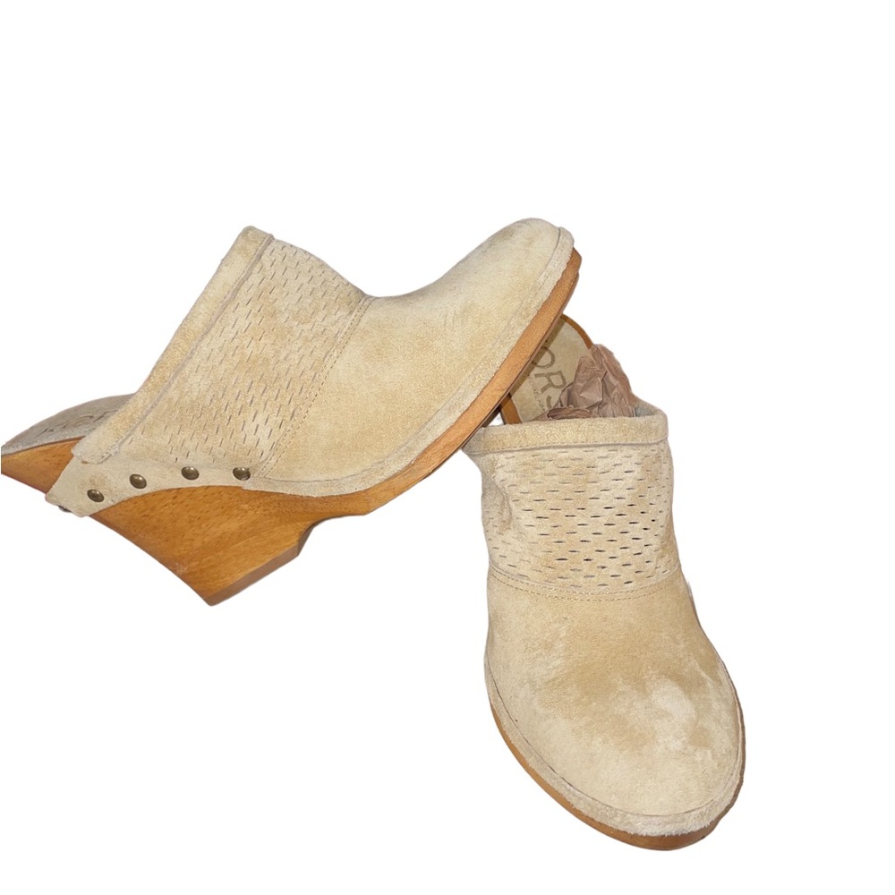 EUC MK cream wedged wooden clogs